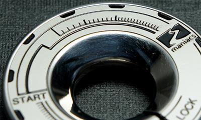 maniacsソリッド・ベゼル・クロノ （ブラックインクド・フィニッシュ