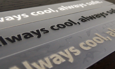 Always cool, always safe. ステッカー（Mサイズ） maniacsステッカー