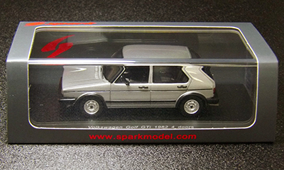 OL/US】Spark 1/43 Volkswagen Golf GTi 1982 4doors ミニチュアカー