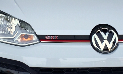 maniacs GTI COLOR ステッカー（up! GTI フロントエンブレム専用
