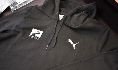 PUMAプルオーバースエットパーカー by maniacsロゴ 【数量限定品】 T