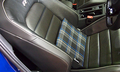 Cox ボディドクタークッション G7 Check Blue カークッション マニアックス公式通販 Maniacs Web Shop