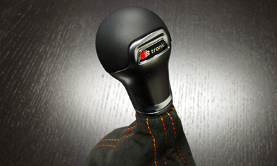 OL/US】Audi純正A1(8X)シフトノブ+アルカンターラシフトブーツ