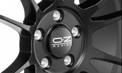 OZ ウルトラ レッジェーラ HLT 19インチ 4本セット BMW3、4 OZ ウルトラ レッジェーラ HLT 19インチ 4本セット BMW3、4