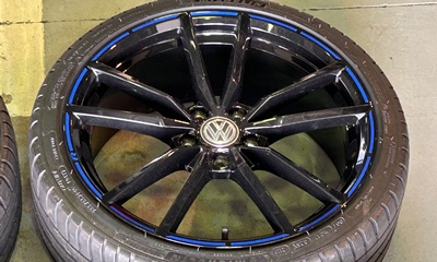 OL/US】VW純正ホイール PRETORIA グロスブラック/ブルー (19インチ/8J 